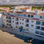 Sun House By Lovelystay Lägenhet *