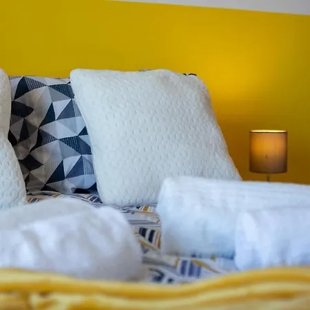 Sun House By Lovelystay 公寓