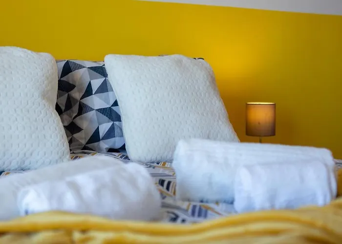 Sun House By Lovelystay 公寓